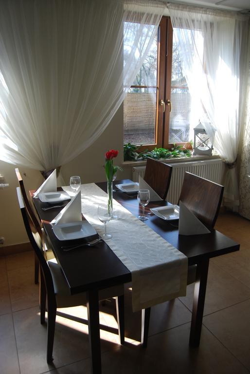 Hotel Restauracja Cztery Pory Roku Orneta エクステリア 写真