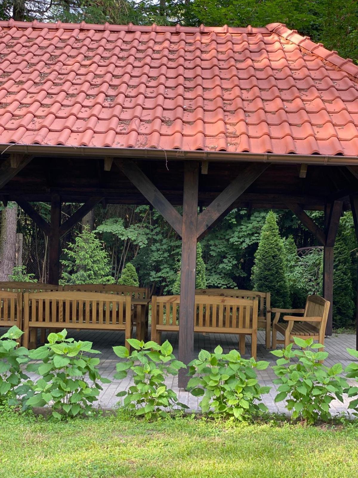 Hotel Restauracja Cztery Pory Roku Orneta エクステリア 写真