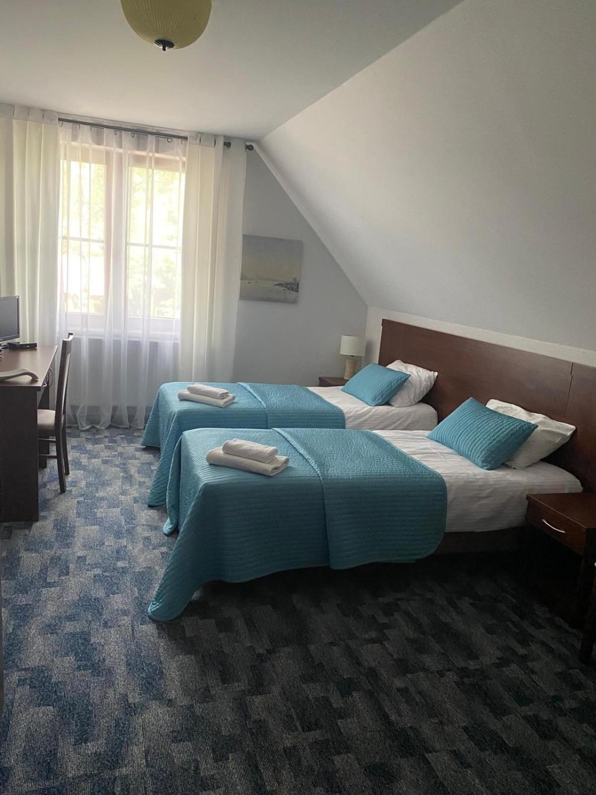Hotel Restauracja Cztery Pory Roku Orneta エクステリア 写真