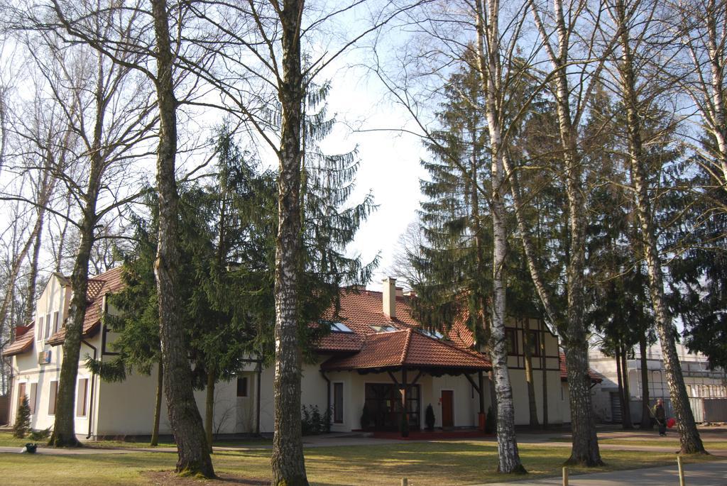 Hotel Restauracja Cztery Pory Roku Orneta エクステリア 写真